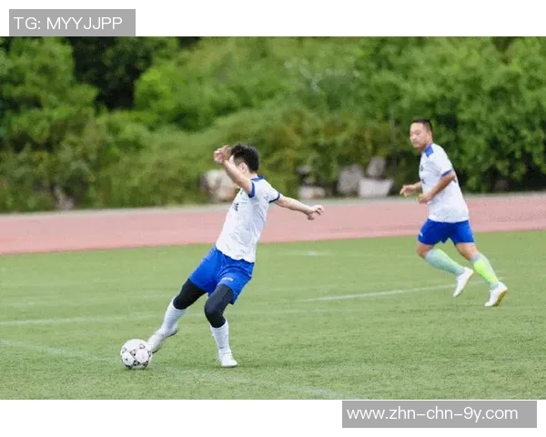 成都足球网聚焦本地球队动态助力青少年足球发展与赛事推广 成都足球网聚焦本地球队动态助力青少年足球发展与赛事推广